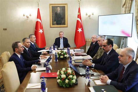 Cumhurbaşkanı Erdoğan başkanlığındaki güvenlik toplantısı başladı